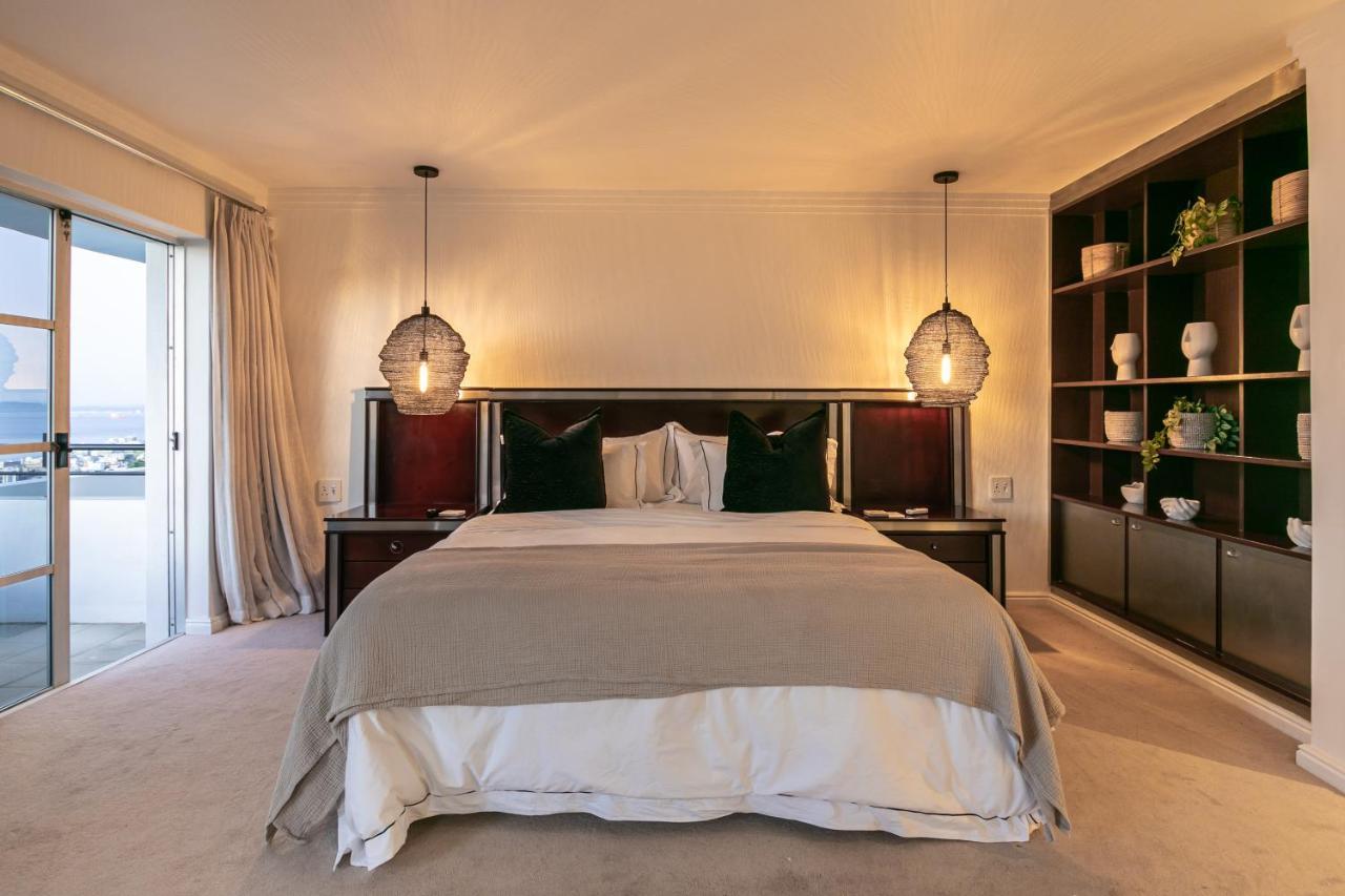 Bali And Eva Fresnaye. Luxurious 7 Bedroom Villa. Pool And Grand Patio *
